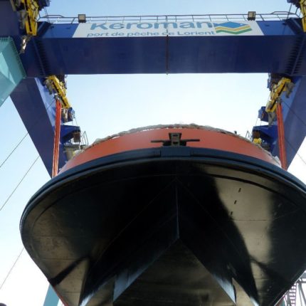 Chargement sur Cargo au Port de Kéroman (Lorient)